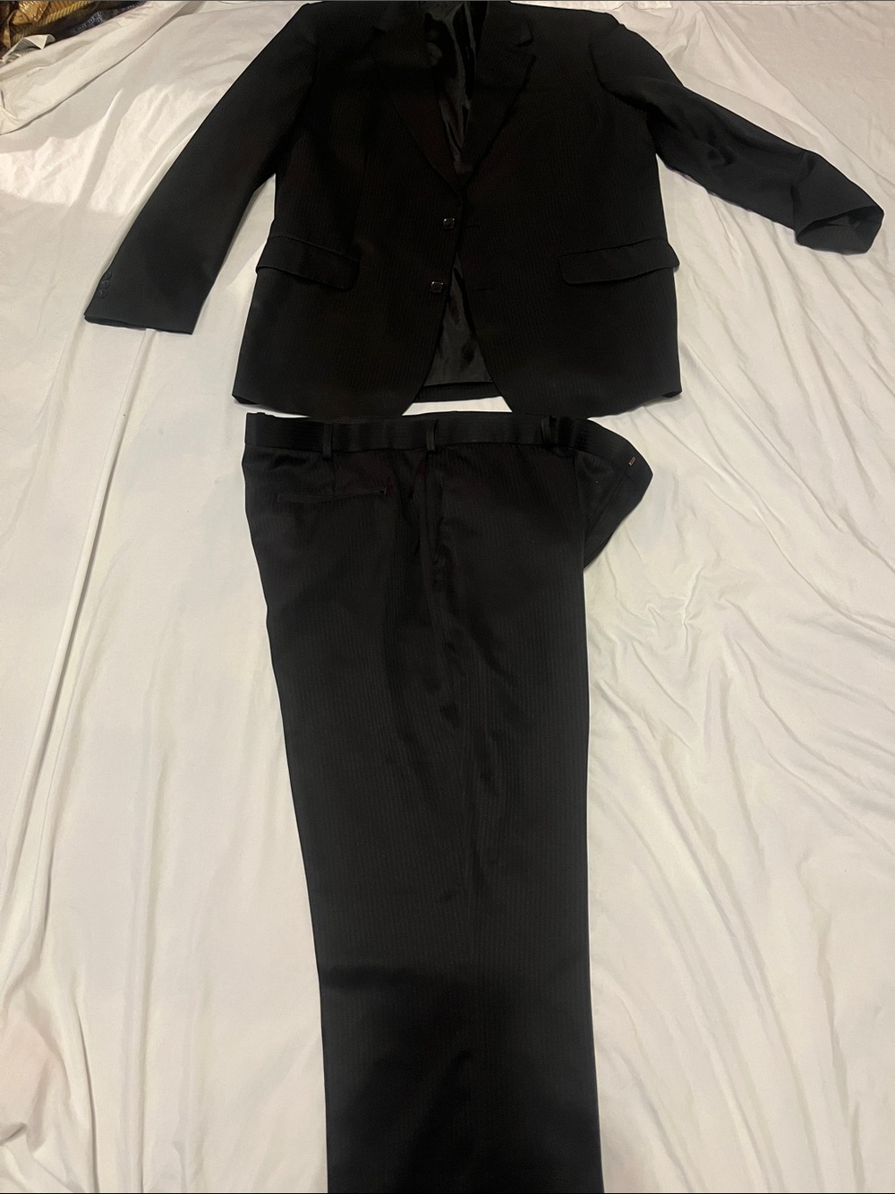 Executive Division Men's Black Two-Piece Suit Jacket & Trousers (Coat 44L Pants